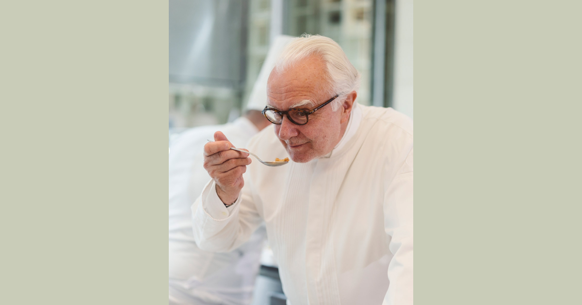 「ベージュ　アラン•デュカス東京」クリスマス限定ノベルティ。一度開封してます。 ベージュ アラン・デュカス 東京 | MAKE SPARKS | 七賢 | 山梨銘醸株式会社